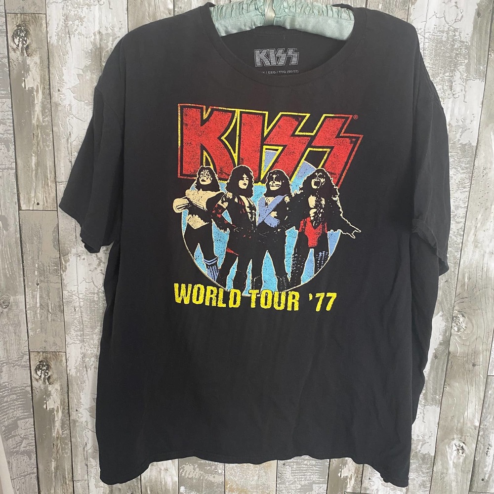 Kiss world tour 77 black t-shirt 2X